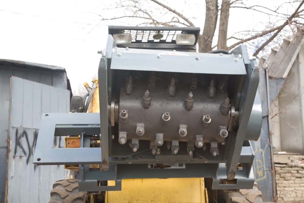 дорожная фреза на мини погрузчик